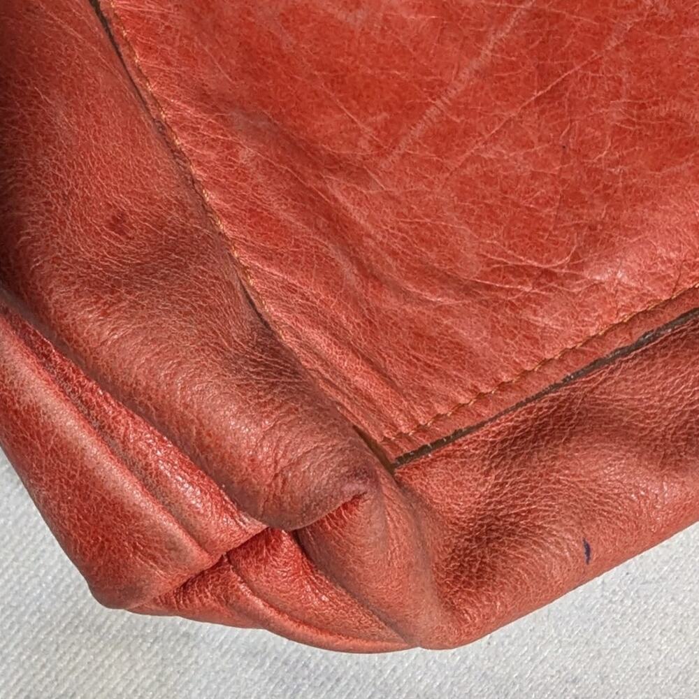 Julie Meyer Minneapolis Handmade Pale Red Leather Small Crossbody Saddle Bag - Picture 5 of 7